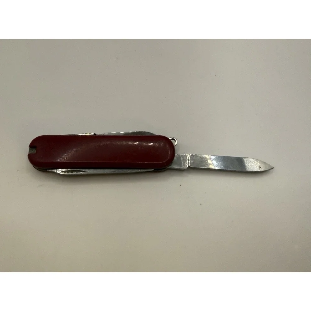 Victorinox Swiss Army Knife Red – Classic SD – Made in Switzerland – Used
